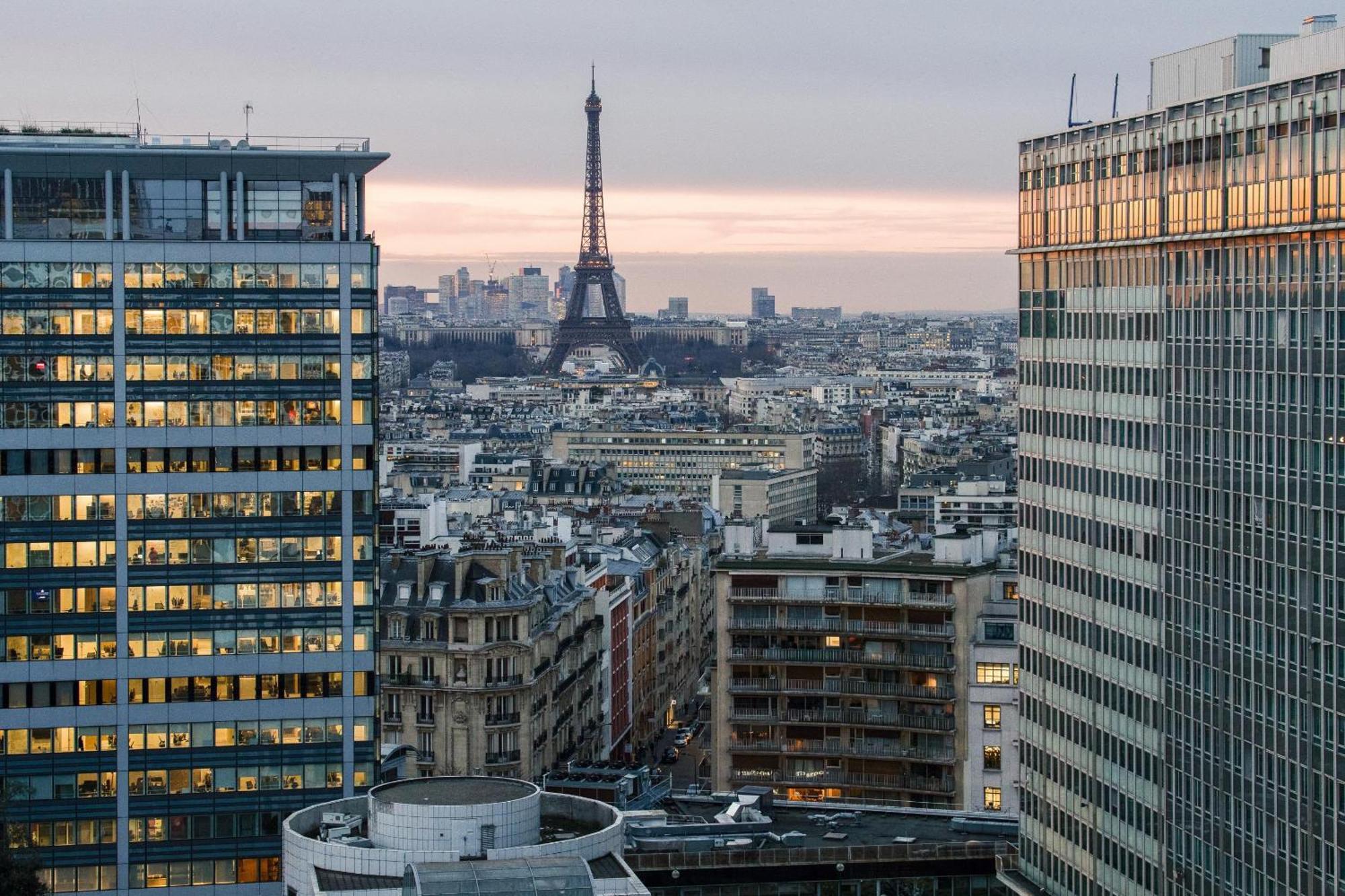 Luxury 75m2 With Eiffel Tower View, 1 Min Metro, Parking Appartamento *
