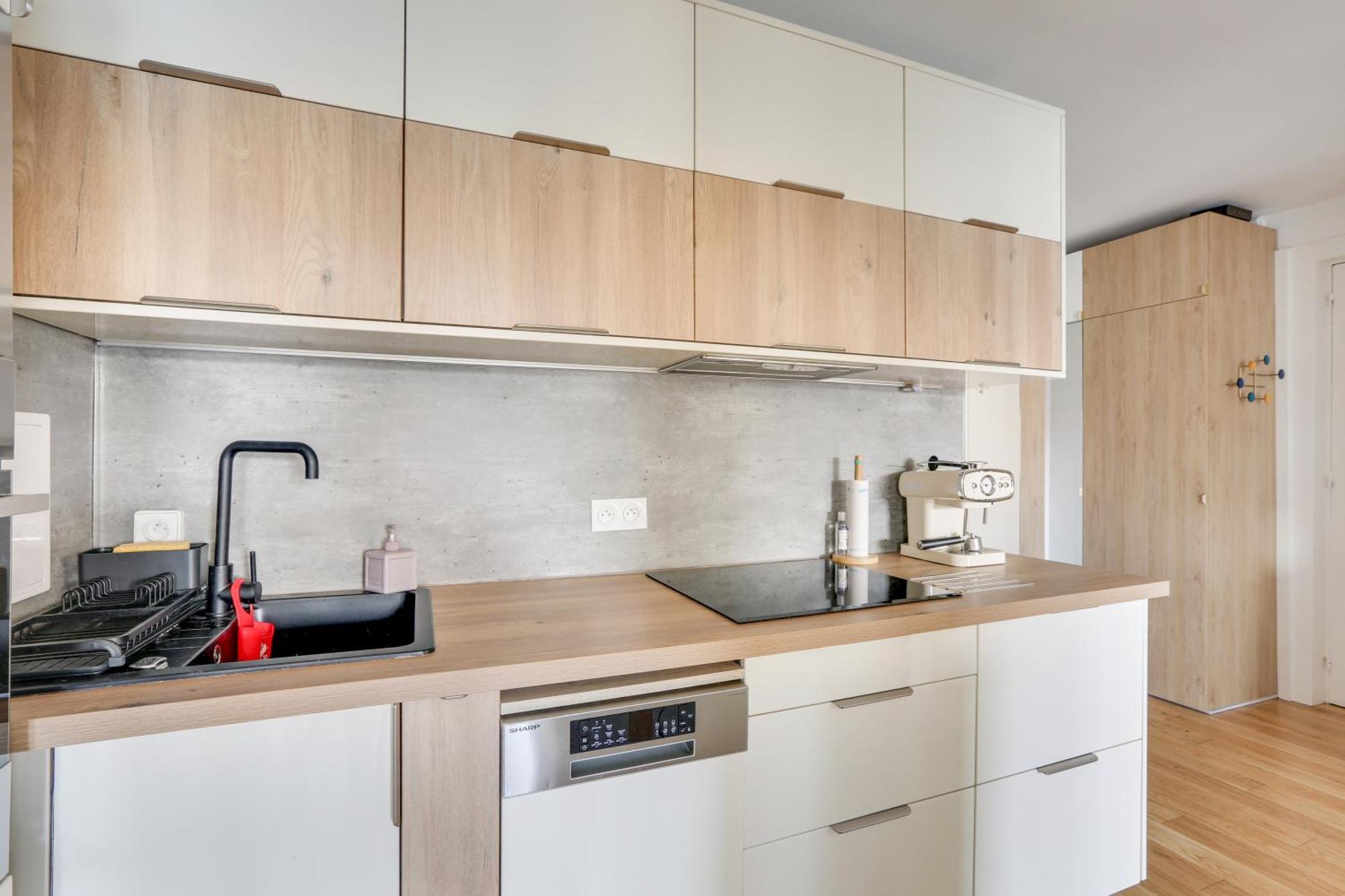 Luxury With Eiffel Tower View, 1 Min Metro, Parking Appartement