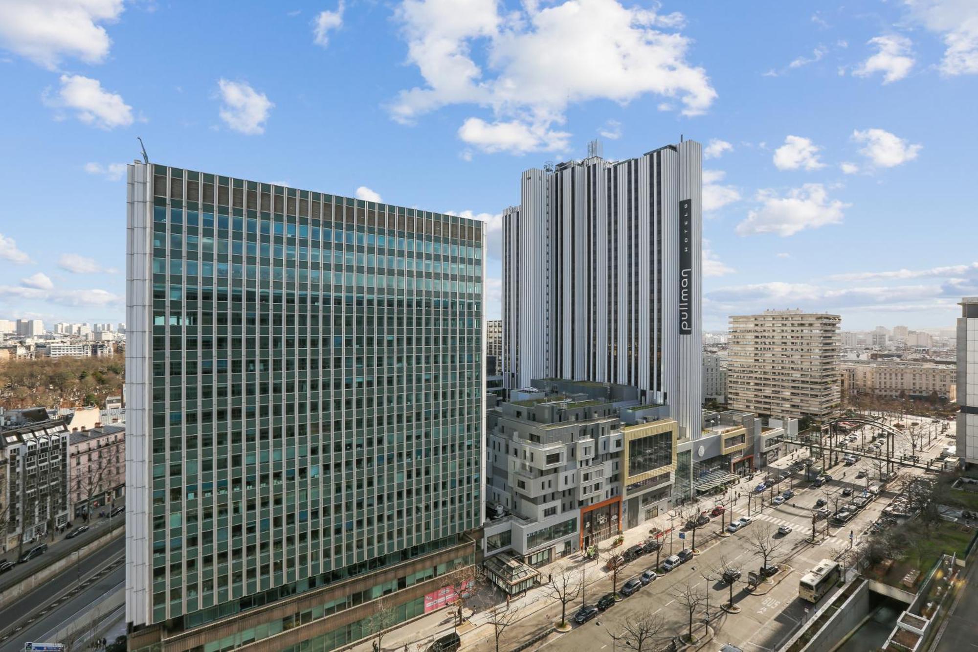 Luxury With Eiffel Tower View, 1 Min Metro, Parking Parijs