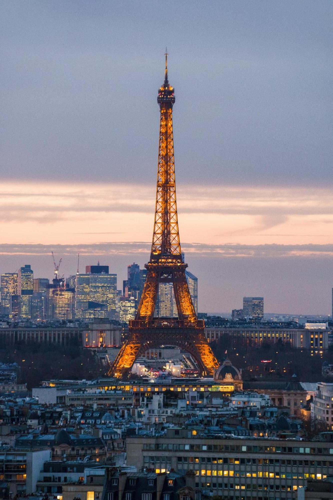 Luxury With Eiffel Tower View, 1 Min Metro, Parking Appartement *